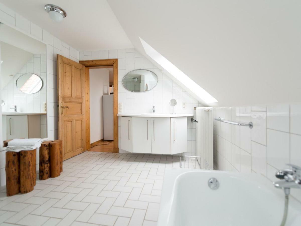 Kanalvilla - Urlaub Am Nord-Ostseekanal - Zwei Ferienwohnungen Im Angebot- Eine Im Dachgeschoss Und Eine Wohnung Mit Garten Sehestedt  Eksteriør bilde