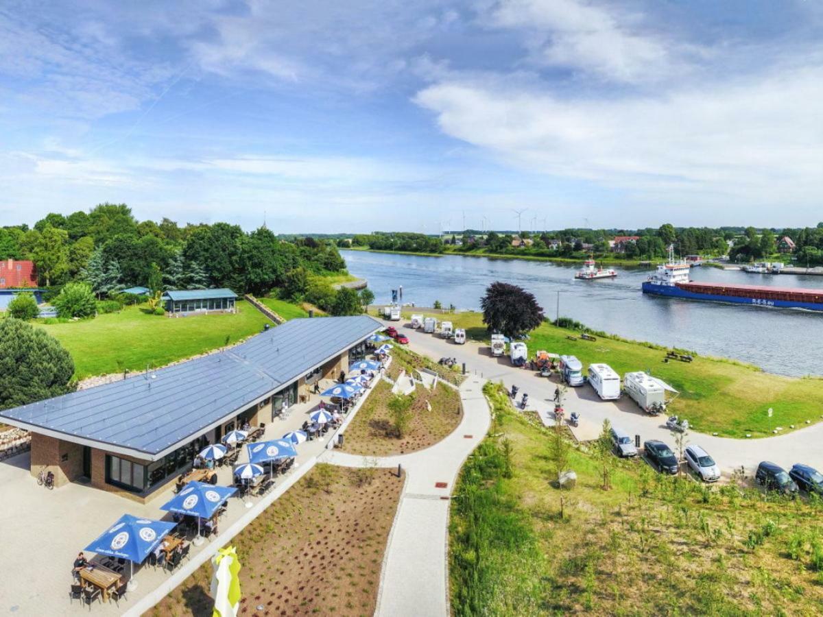Kanalvilla - Urlaub Am Nord-Ostseekanal - Zwei Ferienwohnungen Im Angebot- Eine Im Dachgeschoss Und Eine Wohnung Mit Garten Sehestedt  Eksteriør bilde